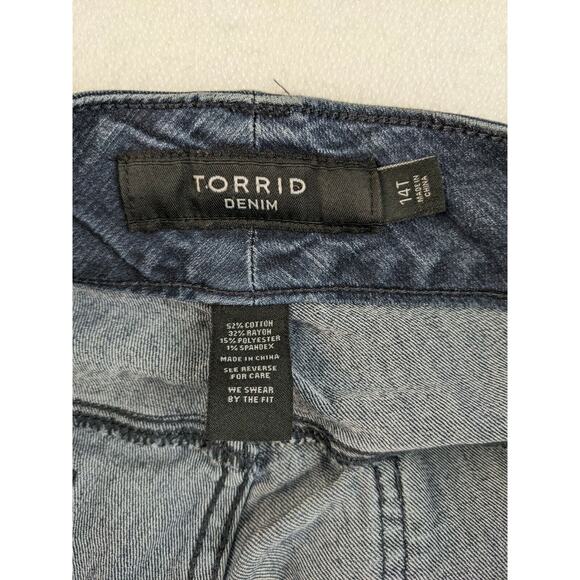 Womens Torrid Denim Jeans Size 14 T Tall Blue Denim SEE DESC 17.5W 30.5 Inseam - Picture 8 of 8